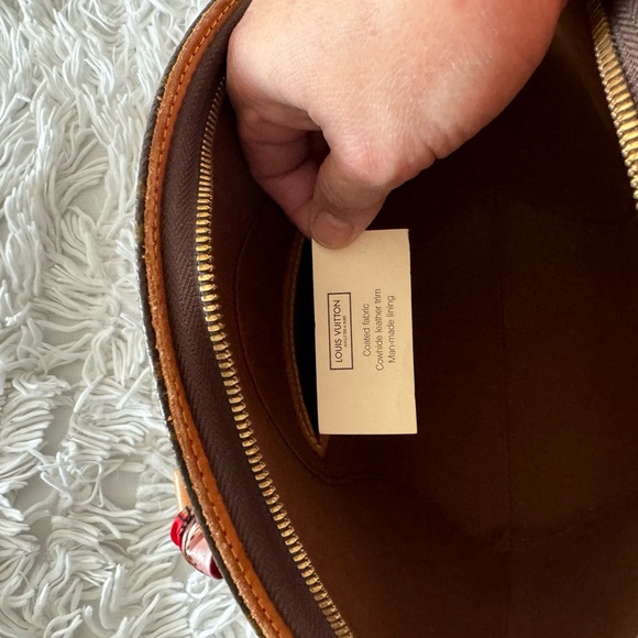 Preloved Ellipse medium size - Picture 4 of 8